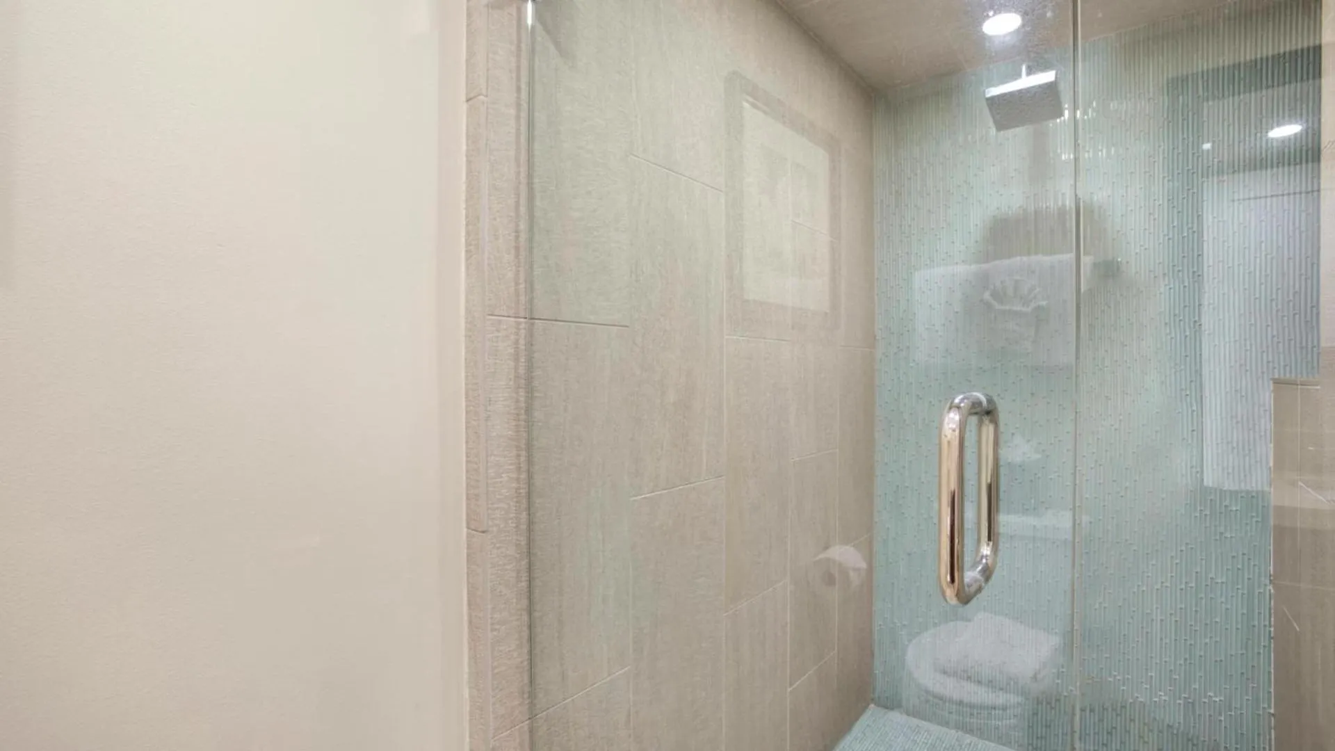 Kbm Resorts Free Car Mahana Oceanfront 2-Bedroom Condo With Beautiful Nightly Sunsets Mah-611 アパート